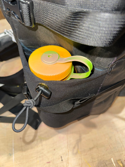 stretch water bottle pockets