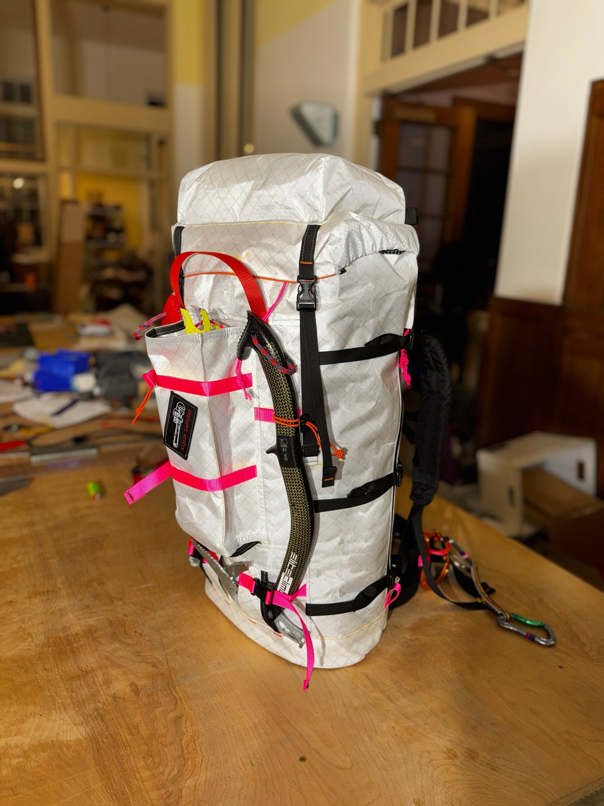 Alpine Machine 30- 50 Liter Pack